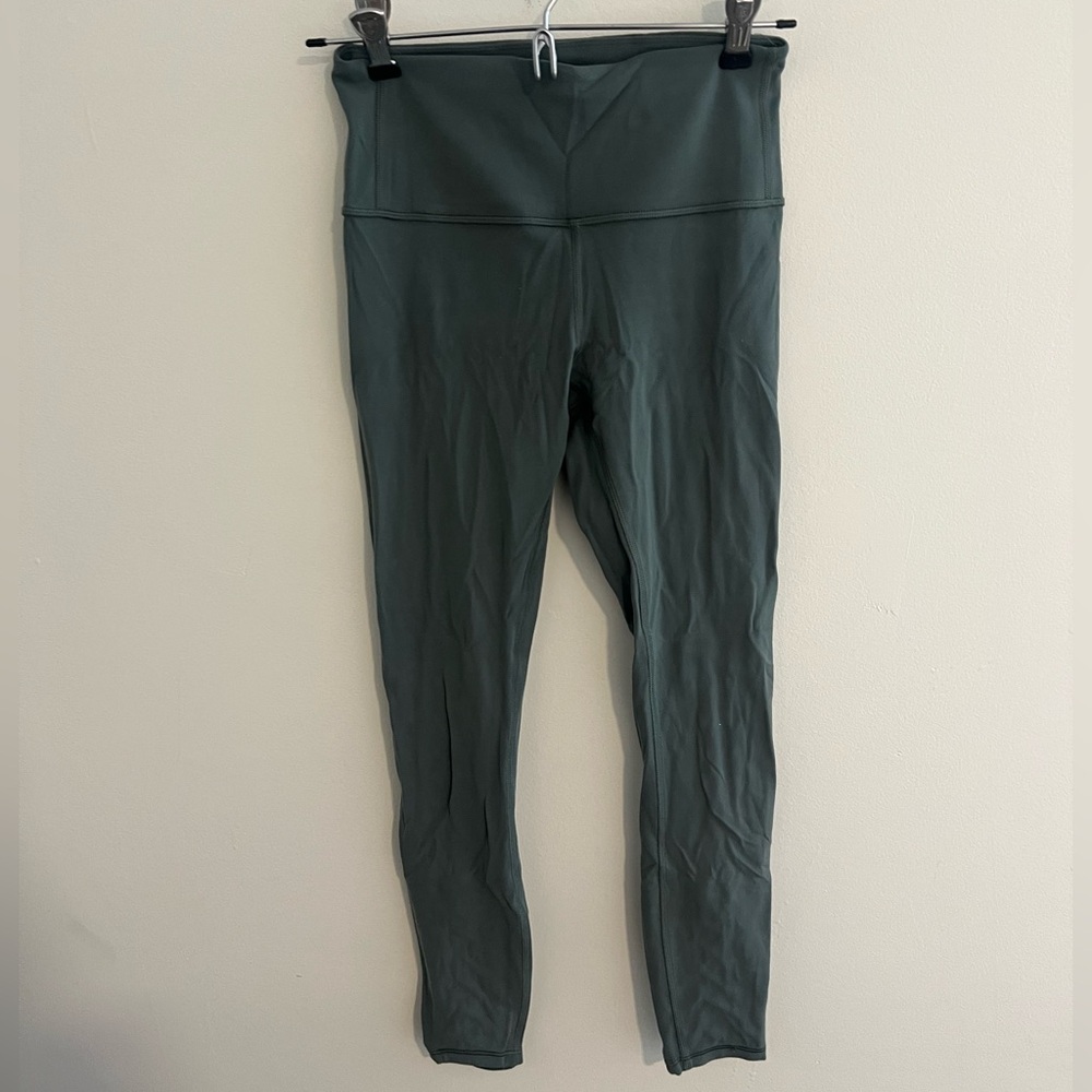 Athleta high rise elation legging XXS, 7/8 length, green w/ crochet detail